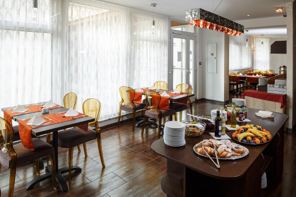 Hotel Ostende Karlsbad Buitenkant foto